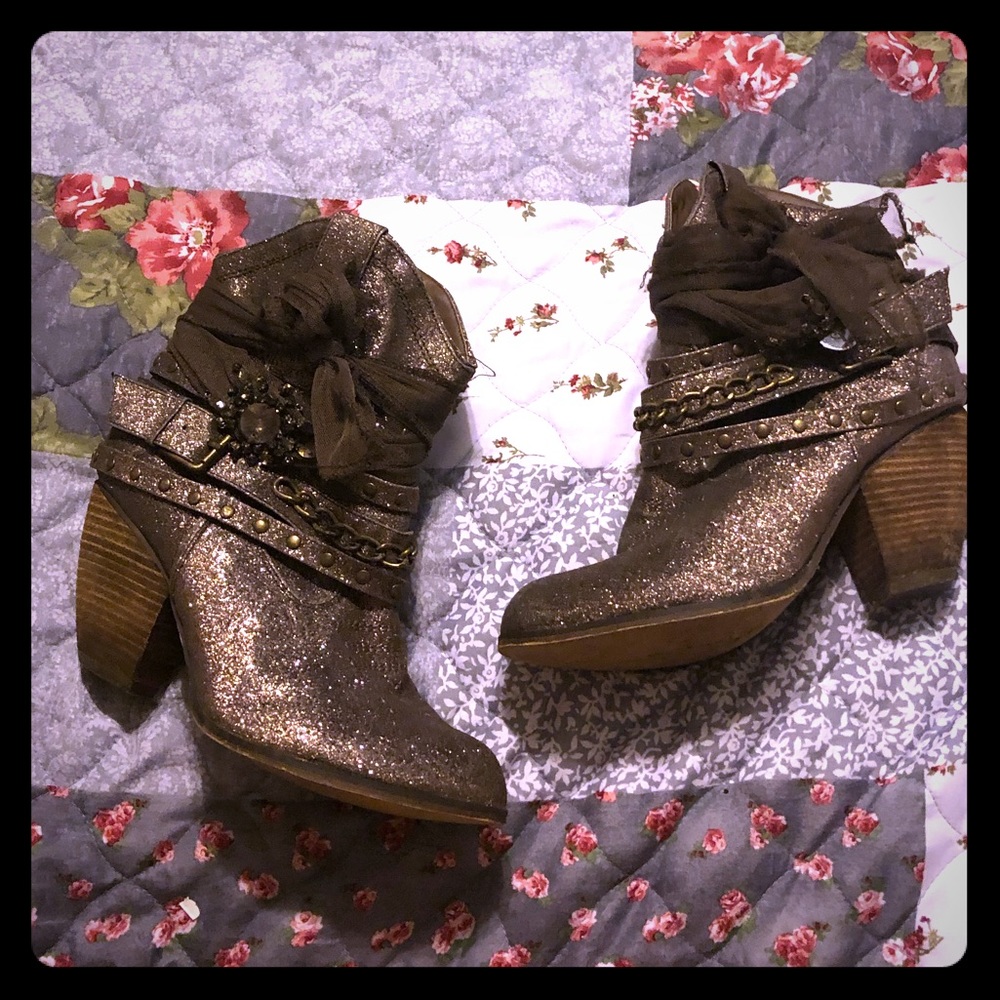 Sparkly brown boots